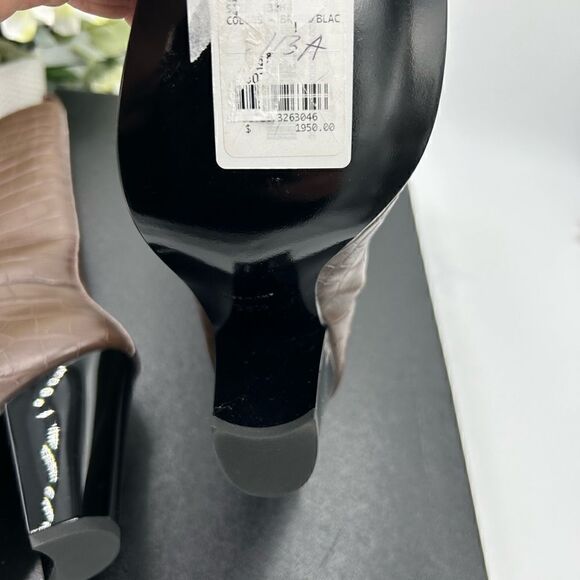 Women’s Chanel icon plain toe block, heel boot size 38.5 made in Italy. - Picture 10 of 11